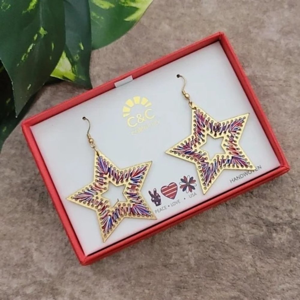 Nwt CC California Red White Blue Handwoven Star Earrings 14$
